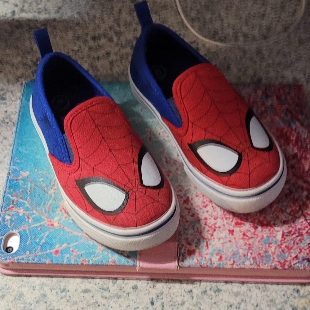 Toddler spiderman sneakers